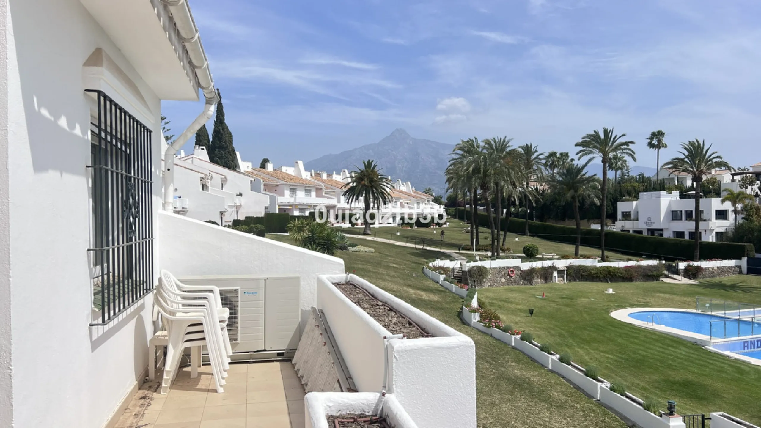 Apartment - Duplex в продаже в Marbella, Málaga. В доме 4 спален и 4 ванных комнат. Площадь дома 216 м²