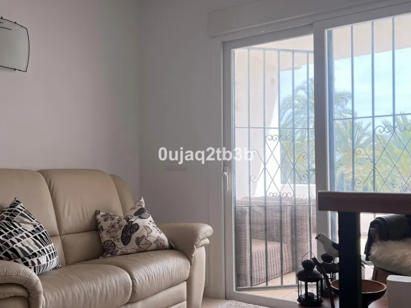 Apartment - Duplex в продаже в Marbella, Málaga. В доме 4 спален и 4 ванных комнат. Площадь дома 216 м²