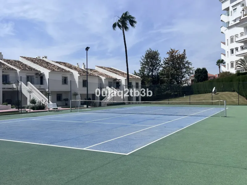 Apartment - Duplex в продаже в Marbella, Málaga. В доме 4 спален и 4 ванных комнат. Площадь дома 216 м²