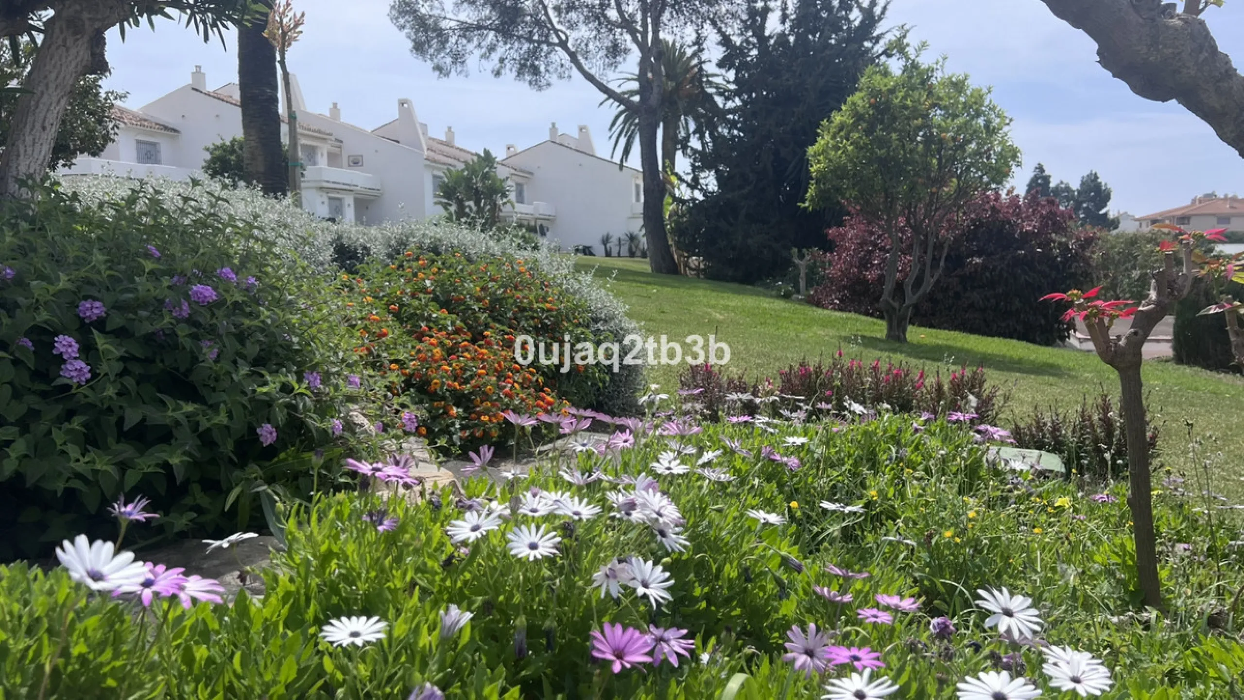 Apartment - Duplex в продаже в Marbella, Málaga. В доме 4 спален и 4 ванных комнат. Площадь дома 216 м²