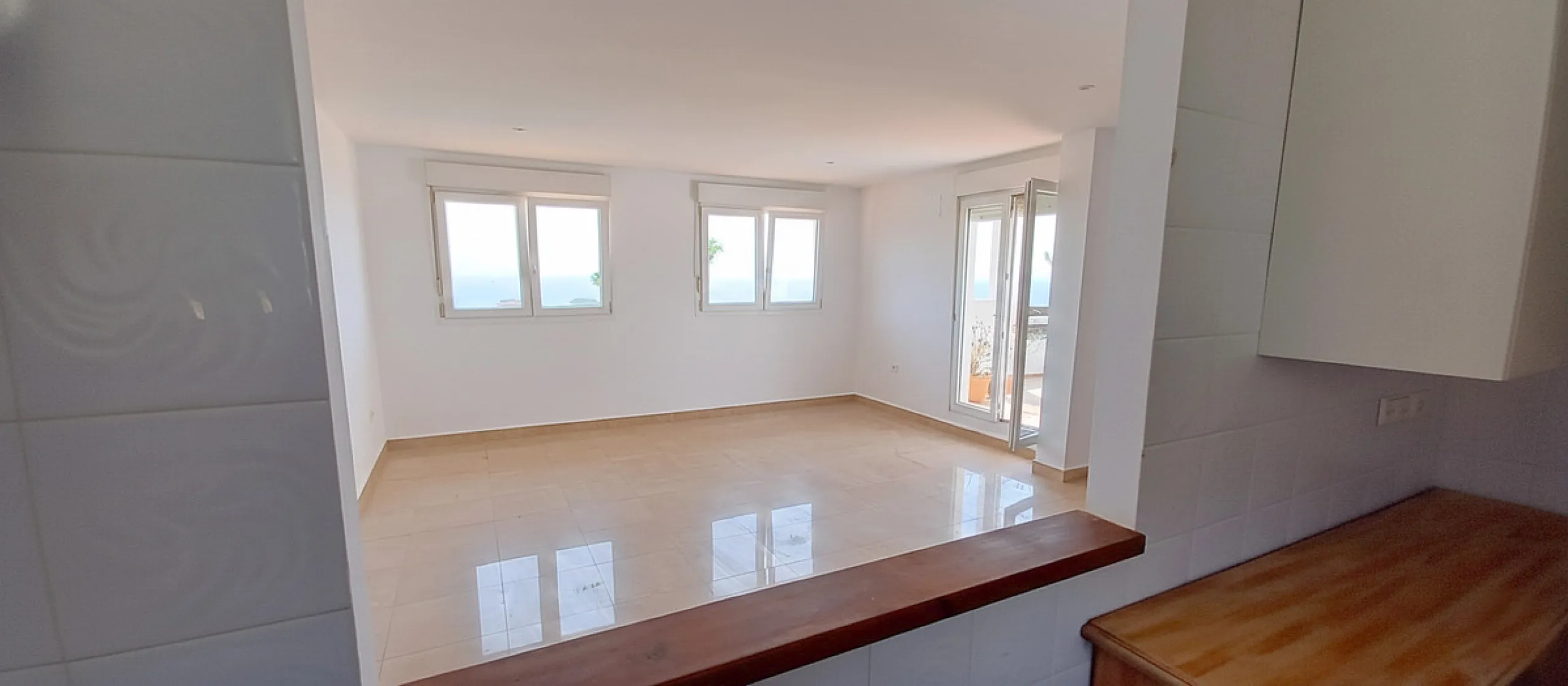 Apartment - Penthouse Duplex в продаже в Manilva, Málaga. В доме 3 спален и 3 ванных комнат. Площадь дома 125 м²