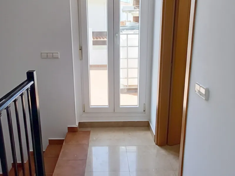 Apartment - Penthouse Duplex в продаже в Manilva, Málaga. В доме 3 спален и 3 ванных комнат. Площадь дома 125 м²