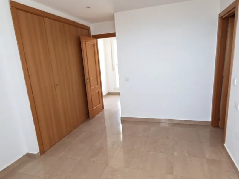 Apartment - Penthouse Duplex в продаже в Manilva, Málaga. В доме 3 спален и 3 ванных комнат. Площадь дома 125 м²