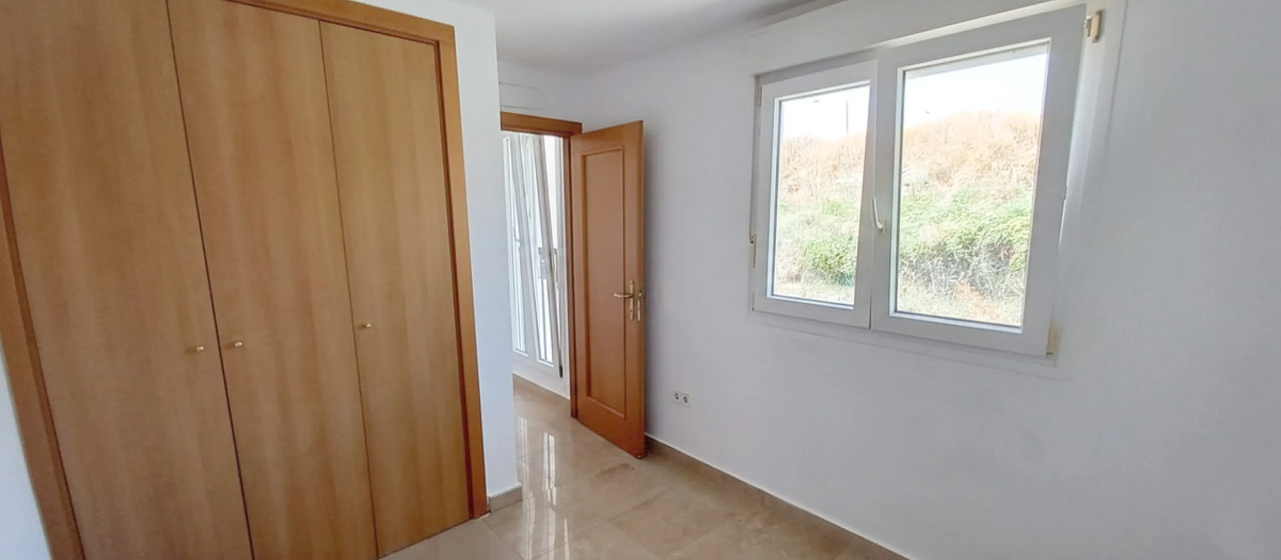 Apartment - Penthouse Duplex в продаже в Manilva, Málaga. В доме 3 спален и 3 ванных комнат. Площадь дома 125 м²