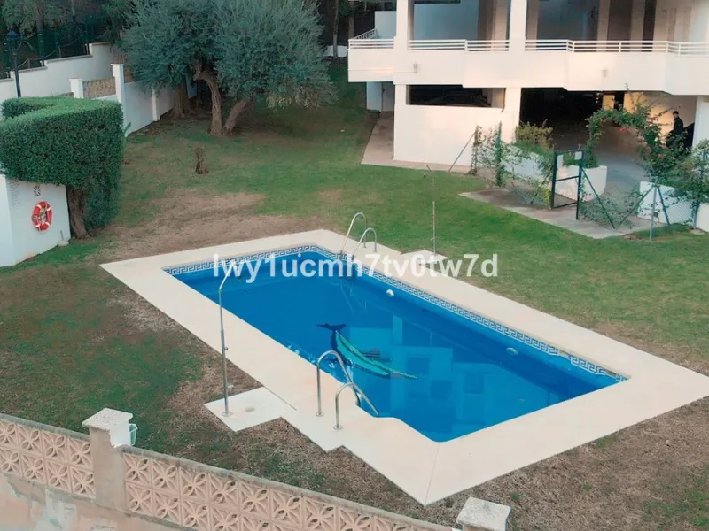 MAGNIFICENT APARTMENT WITH OPEN VIEWS JUST 5 MINUTES FROM THE BEACH