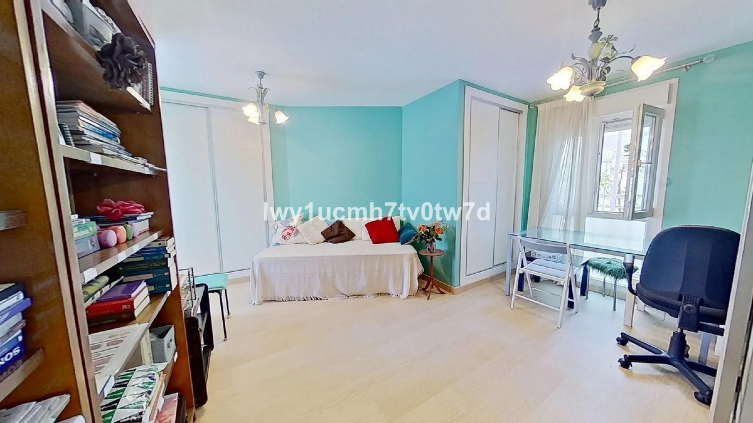 MAGNIFICENT APARTMENT WITH OPEN VIEWS JUST 5 MINUTES FROM THE BEACH