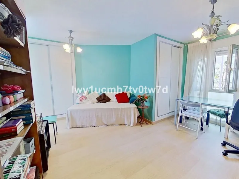 MAGNIFICENT APARTMENT WITH OPEN VIEWS JUST 5 MINUTES FROM THE BEACH