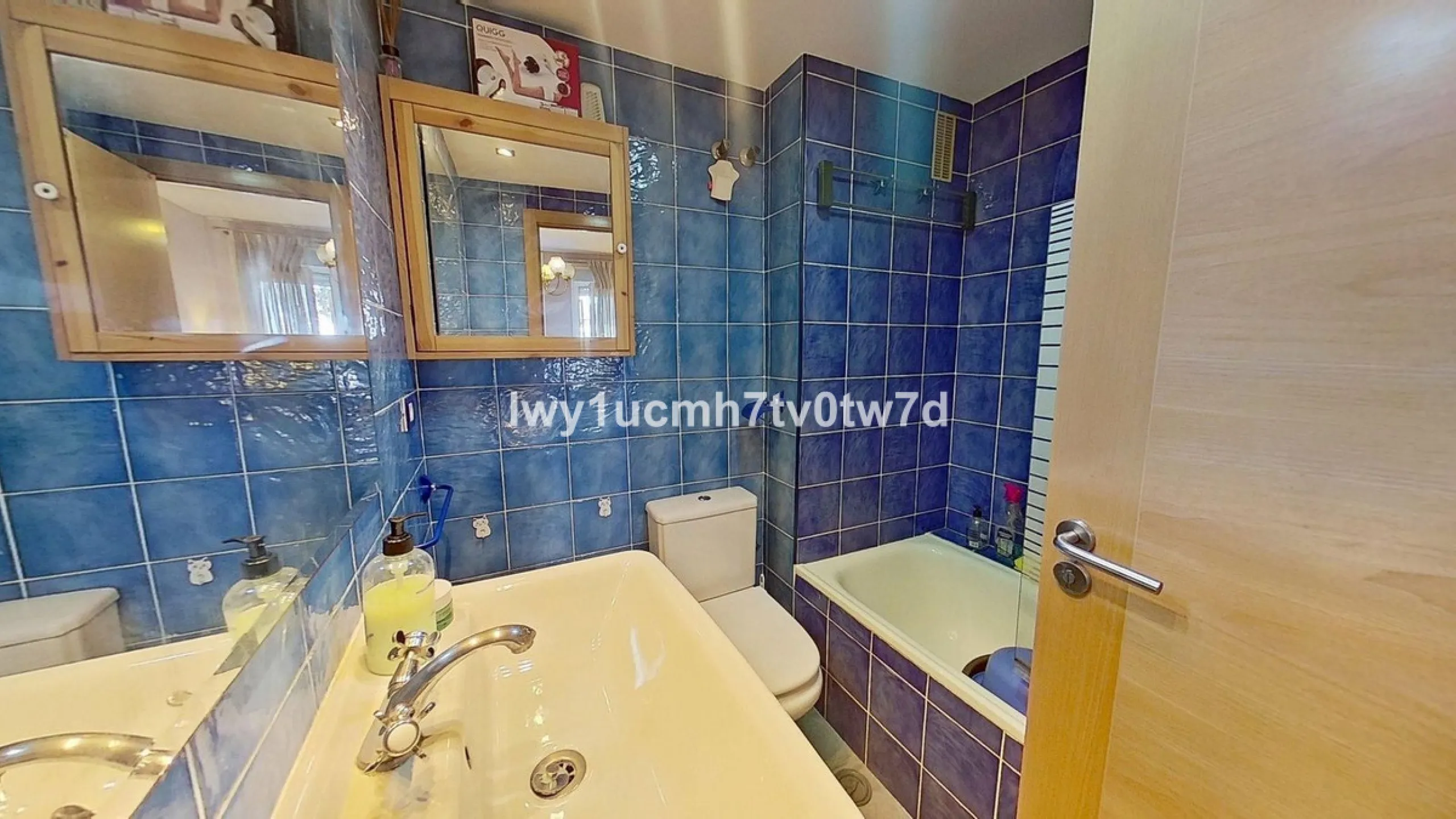 MAGNIFICENT APARTMENT WITH OPEN VIEWS JUST 5 MINUTES FROM THE BEACH
