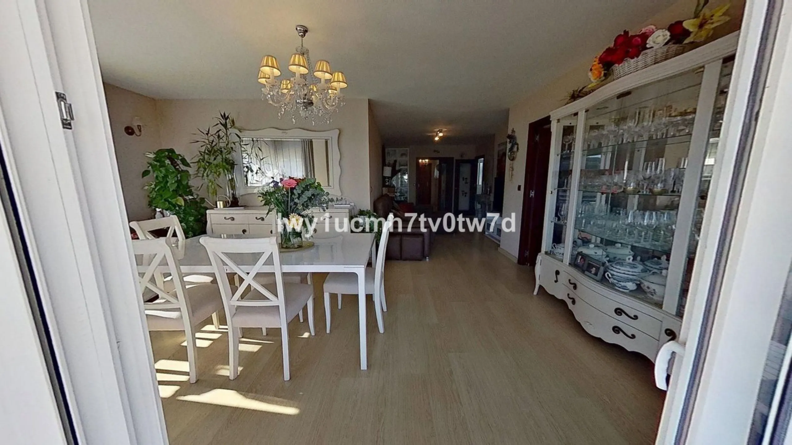 MAGNIFICENT APARTMENT WITH OPEN VIEWS JUST 5 MINUTES FROM THE BEACH