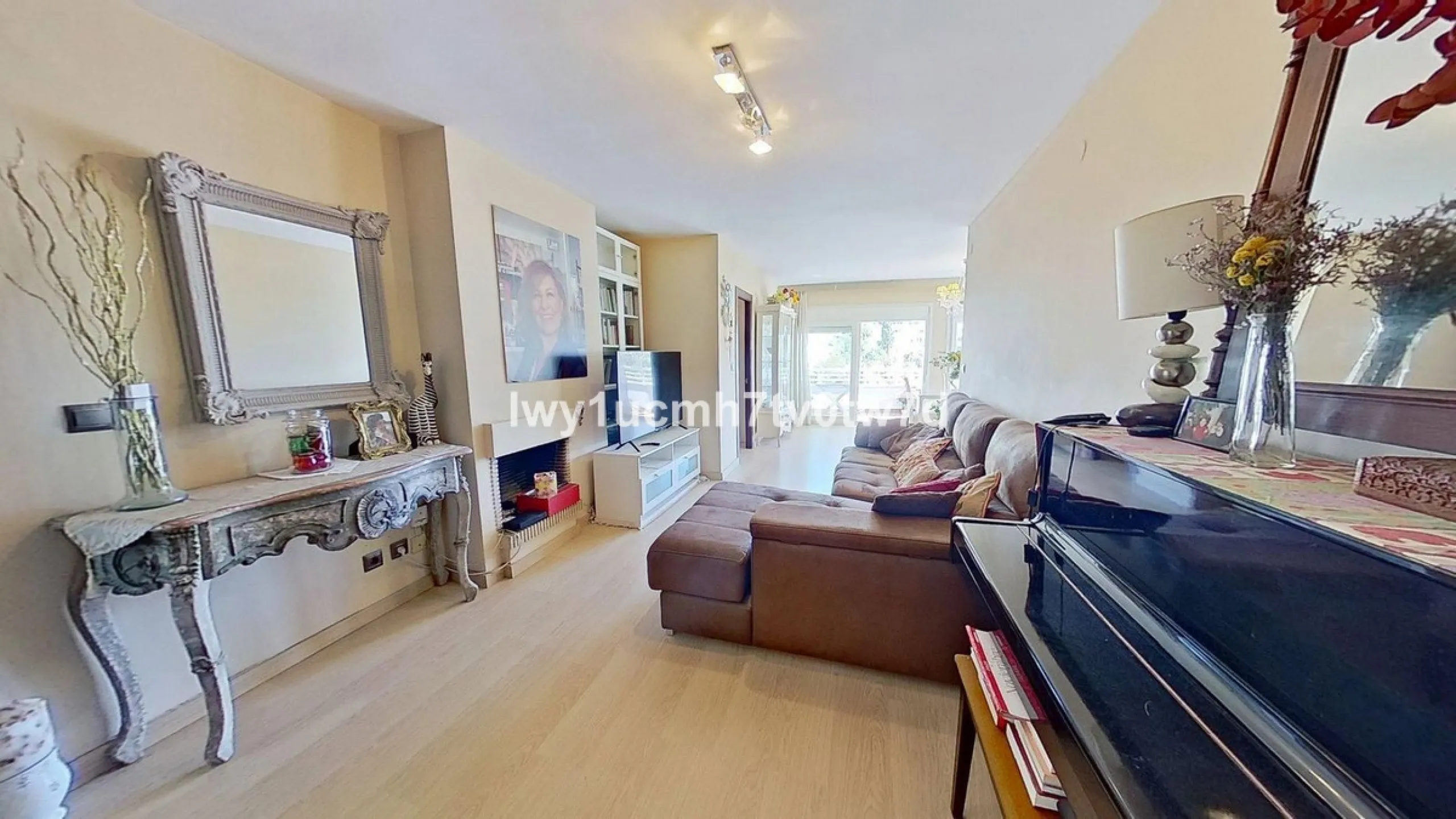 MAGNIFICENT APARTMENT WITH OPEN VIEWS JUST 5 MINUTES FROM THE BEACH