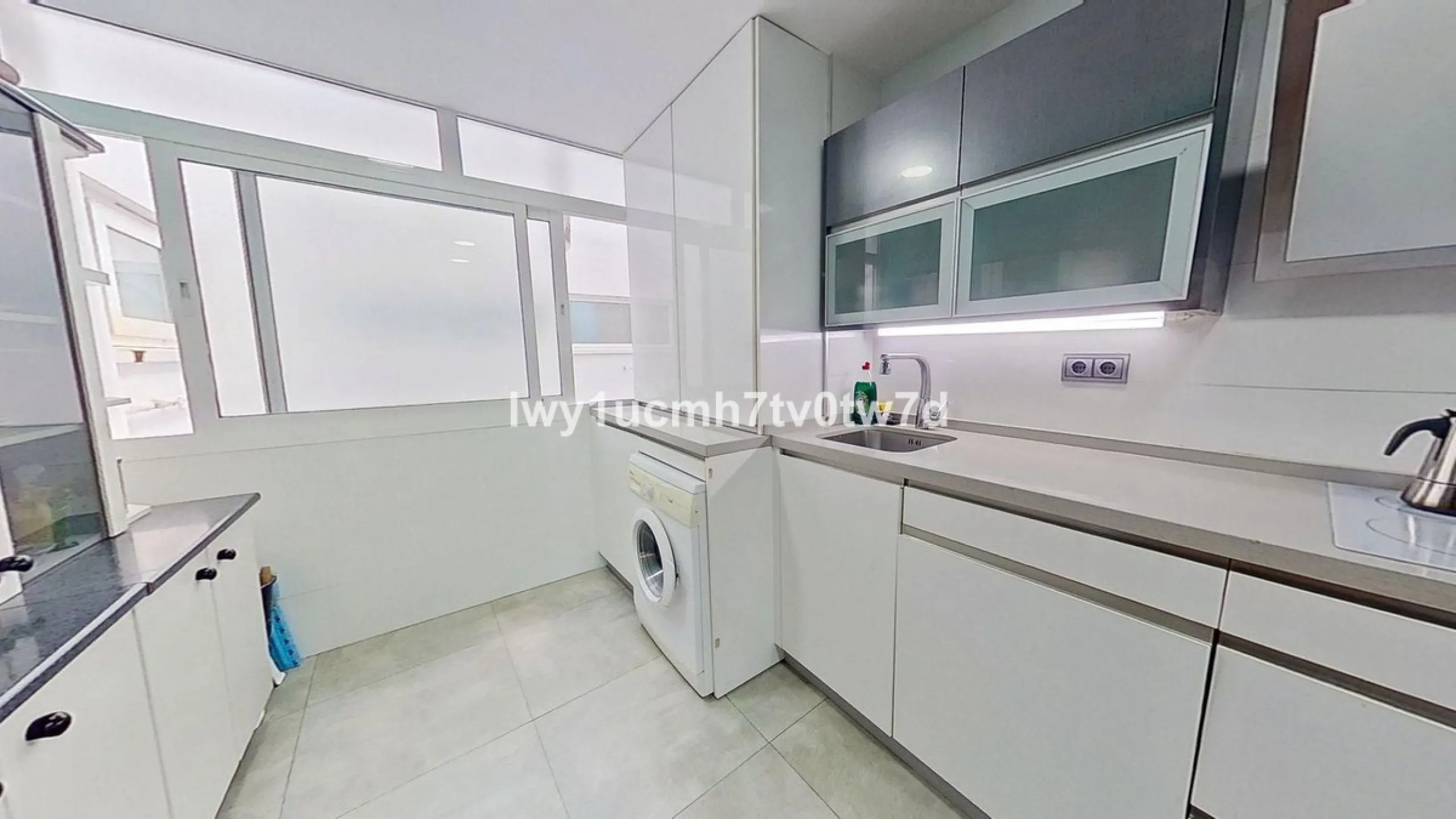 MAGNIFICENT APARTMENT WITH OPEN VIEWS JUST 5 MINUTES FROM THE BEACH
