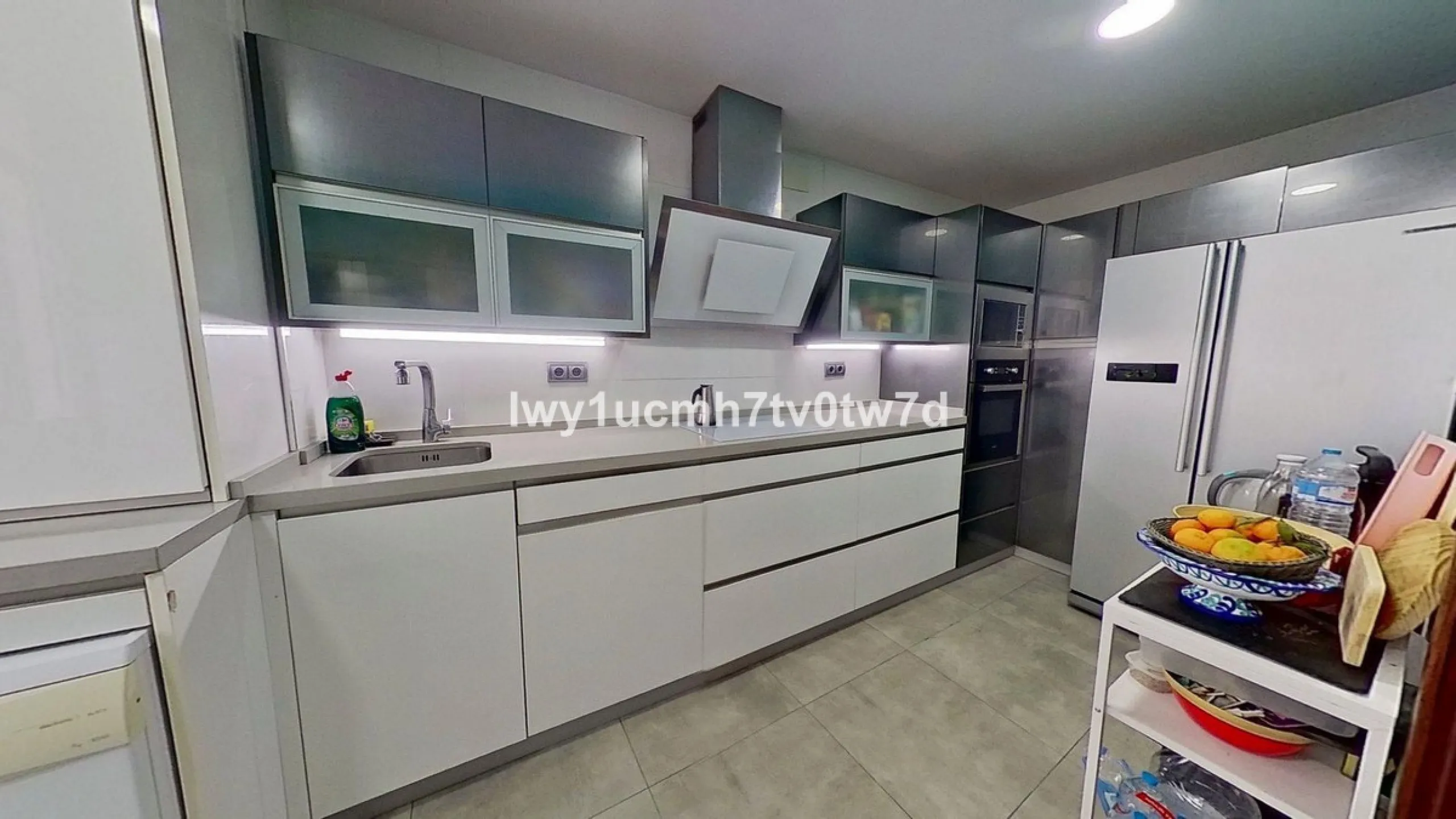 MAGNIFICENT APARTMENT WITH OPEN VIEWS JUST 5 MINUTES FROM THE BEACH