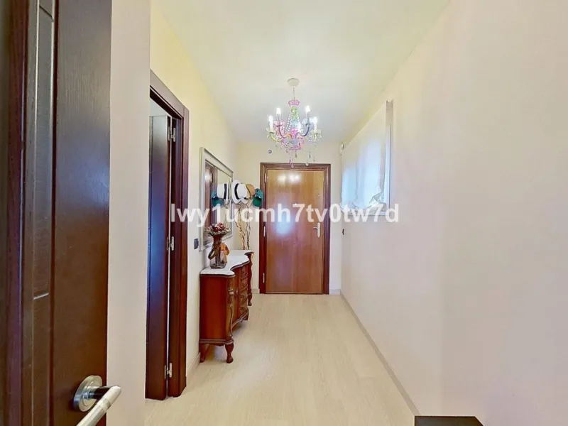 MAGNIFICENT APARTMENT WITH OPEN VIEWS JUST 5 MINUTES FROM THE BEACH