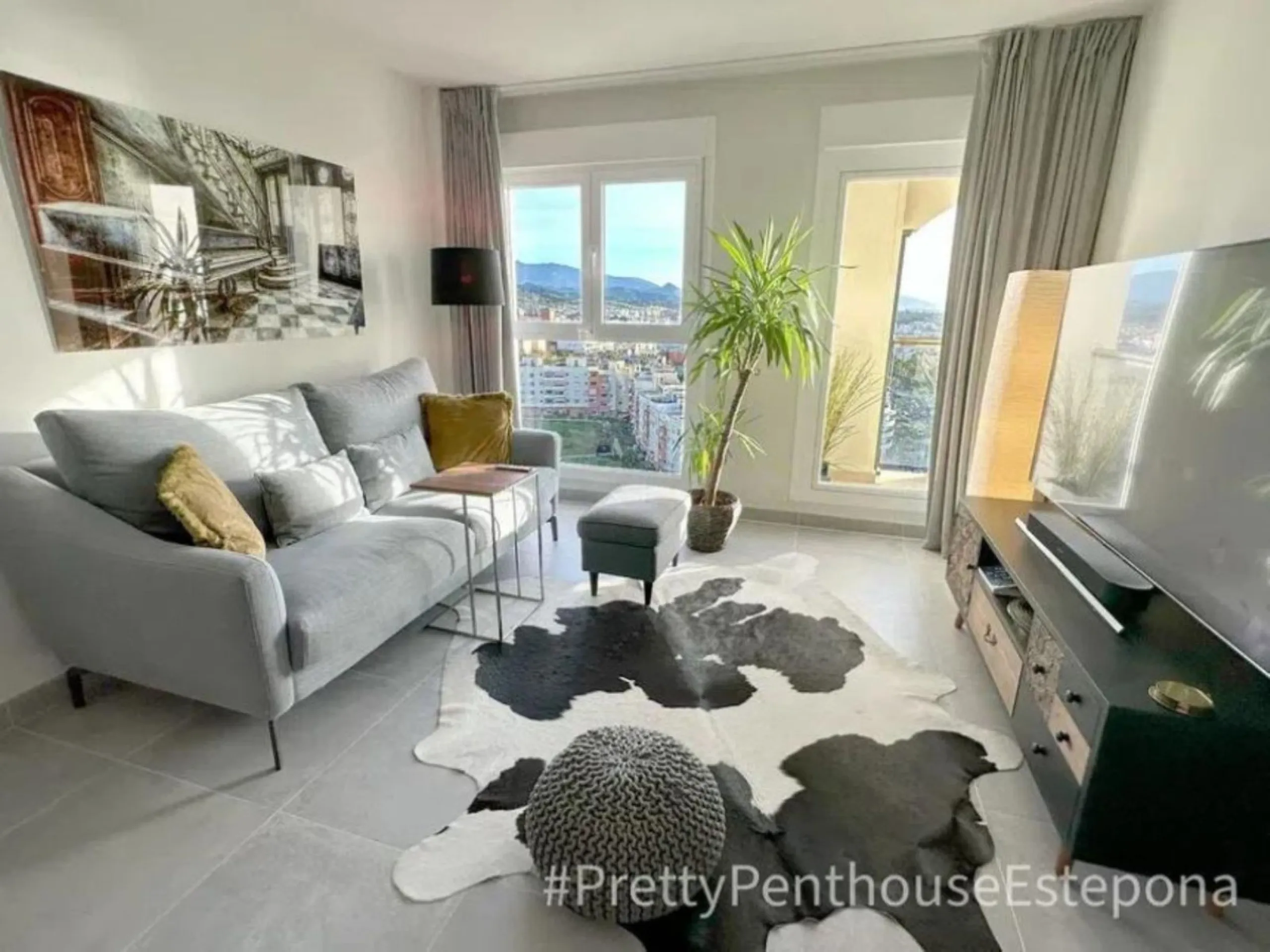 PANORAMIC SEA VIEW PENTHOUSE IN THE HEART OF ESTEPONA PORT.