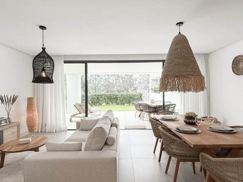 Apartment - Ground Floor Apartment в продаже в Marbella, Málaga. В доме 3 спален и 2 ванных комнат. Площадь дома 139 м². Площадь участка 35 м²
