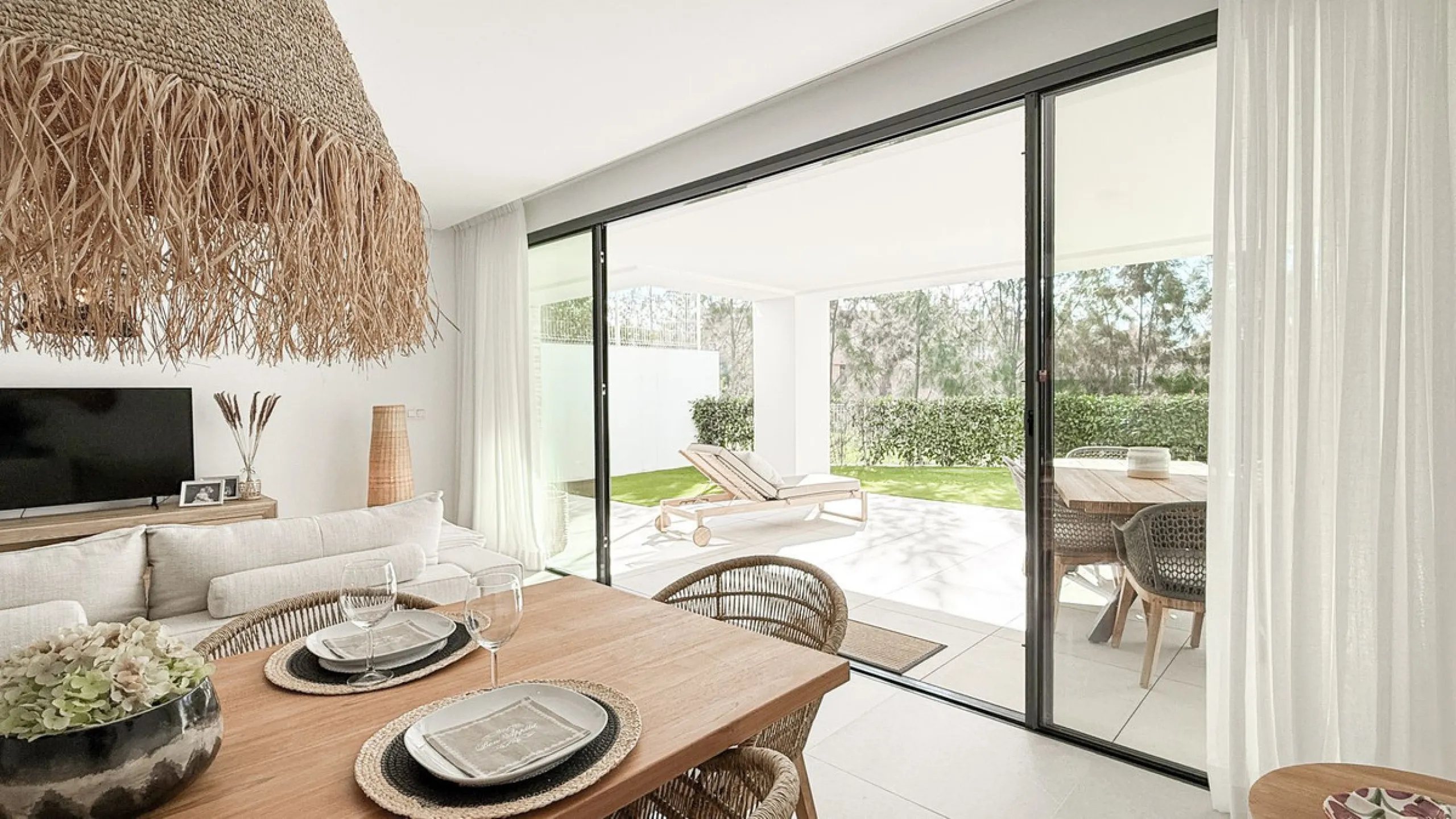 Apartment - Ground Floor Apartment в продаже в Marbella, Málaga. В доме 3 спален и 2 ванных комнат. Площадь дома 139 м². Площадь участка 35 м²