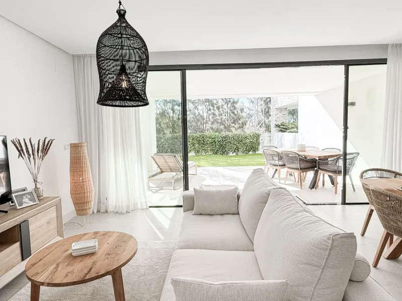 Apartment - Ground Floor Apartment в продаже в Marbella, Málaga. В доме 3 спален и 2 ванных комнат. Площадь дома 139 м². Площадь участка 35 м²