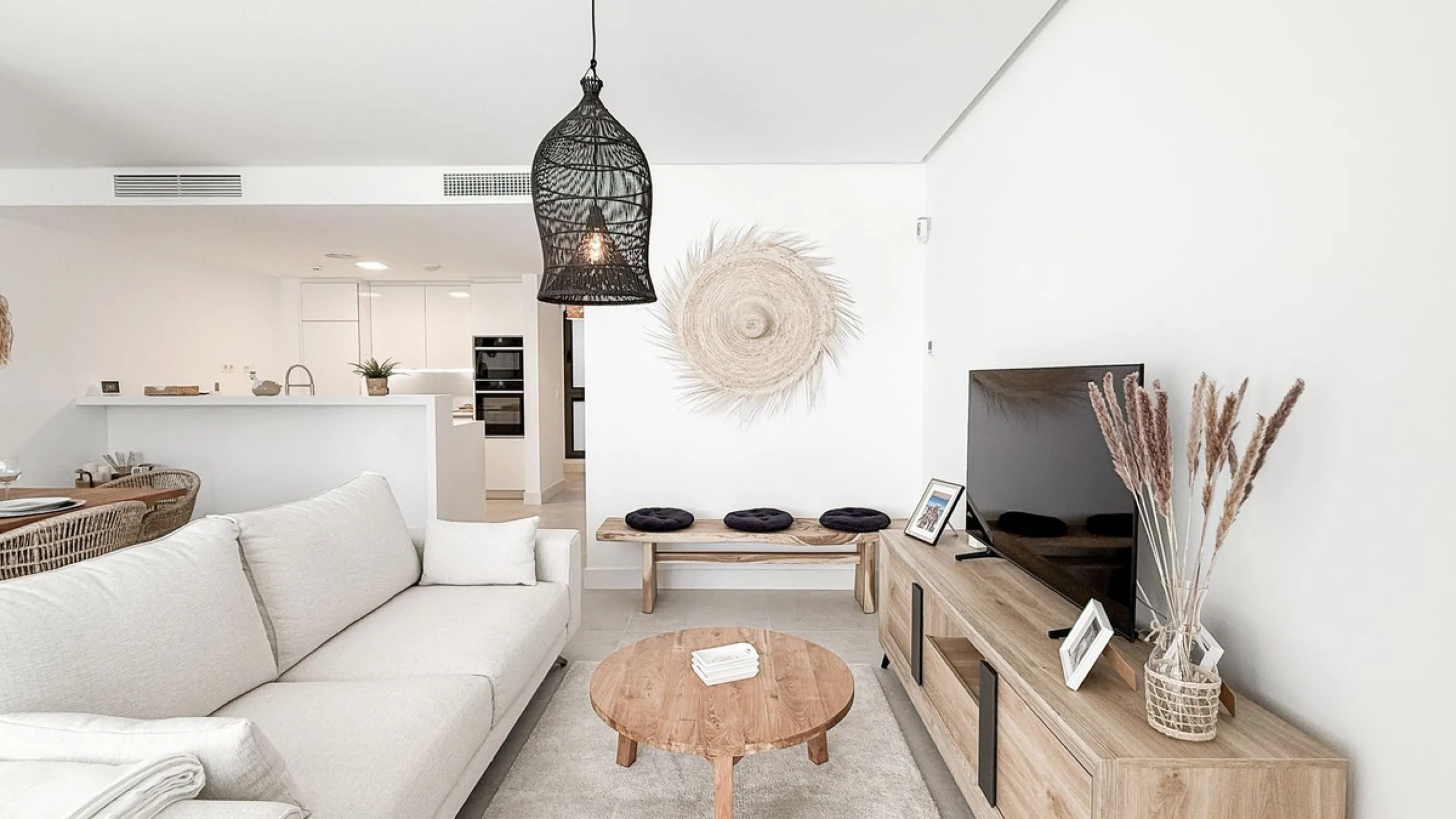 Apartment - Ground Floor Apartment в продаже в Marbella, Málaga. В доме 3 спален и 2 ванных комнат. Площадь дома 139 м². Площадь участка 35 м²