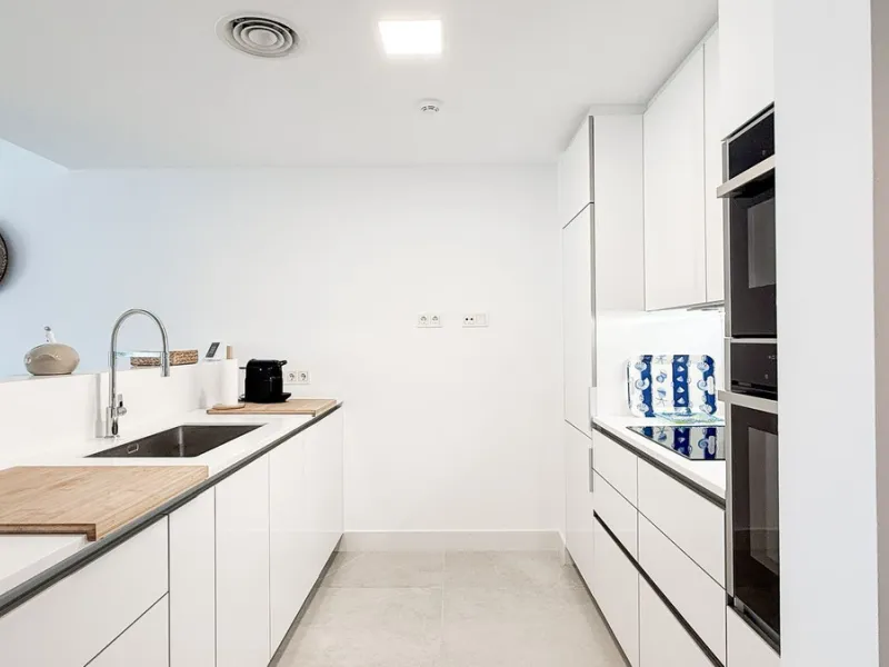Apartment - Ground Floor Apartment в продаже в Marbella, Málaga. В доме 3 спален и 2 ванных комнат. Площадь дома 139 м². Площадь участка 35 м²