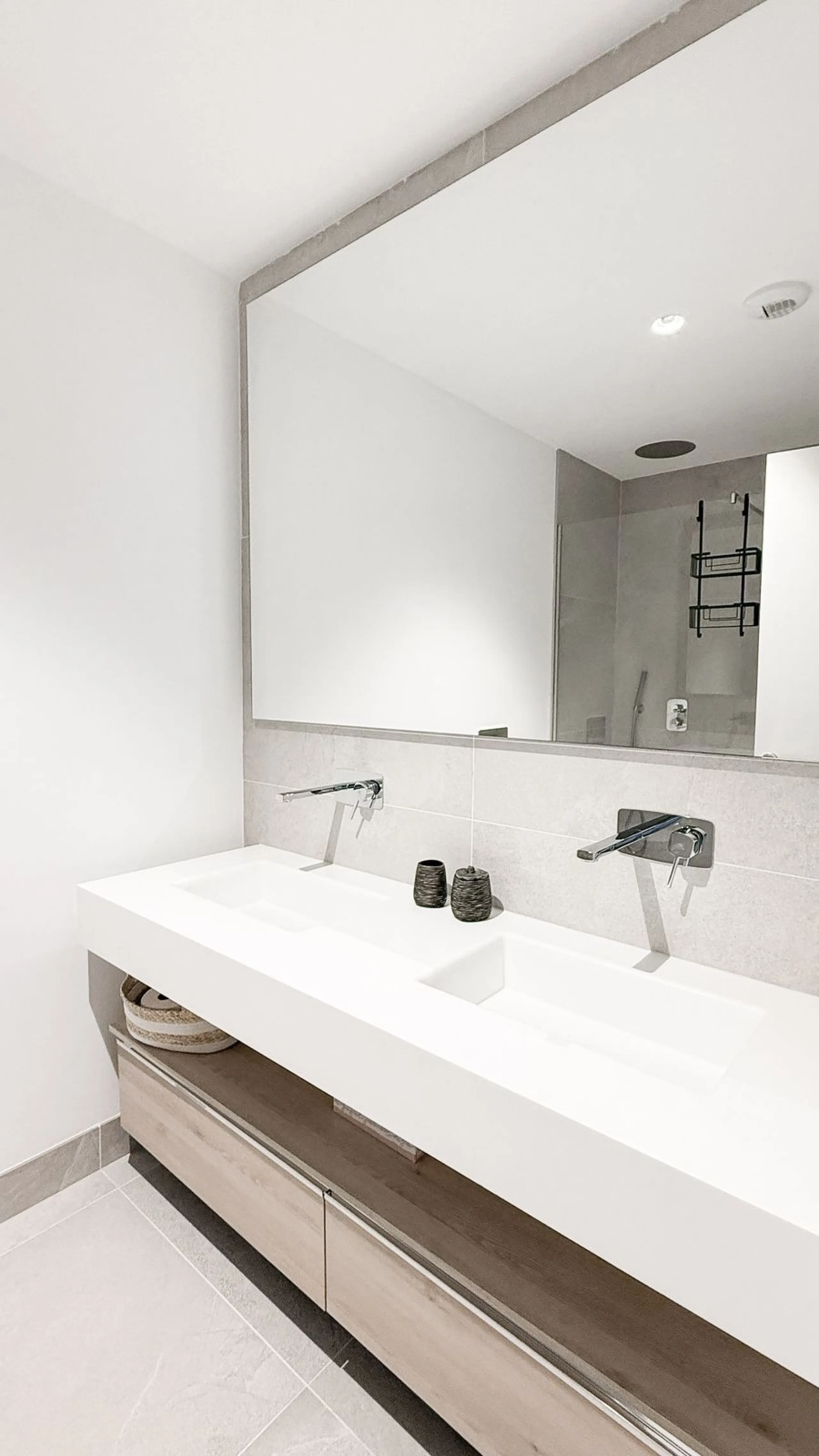 Apartment - Ground Floor Apartment в продаже в Marbella, Málaga. В доме 3 спален и 2 ванных комнат. Площадь дома 139 м². Площадь участка 35 м²