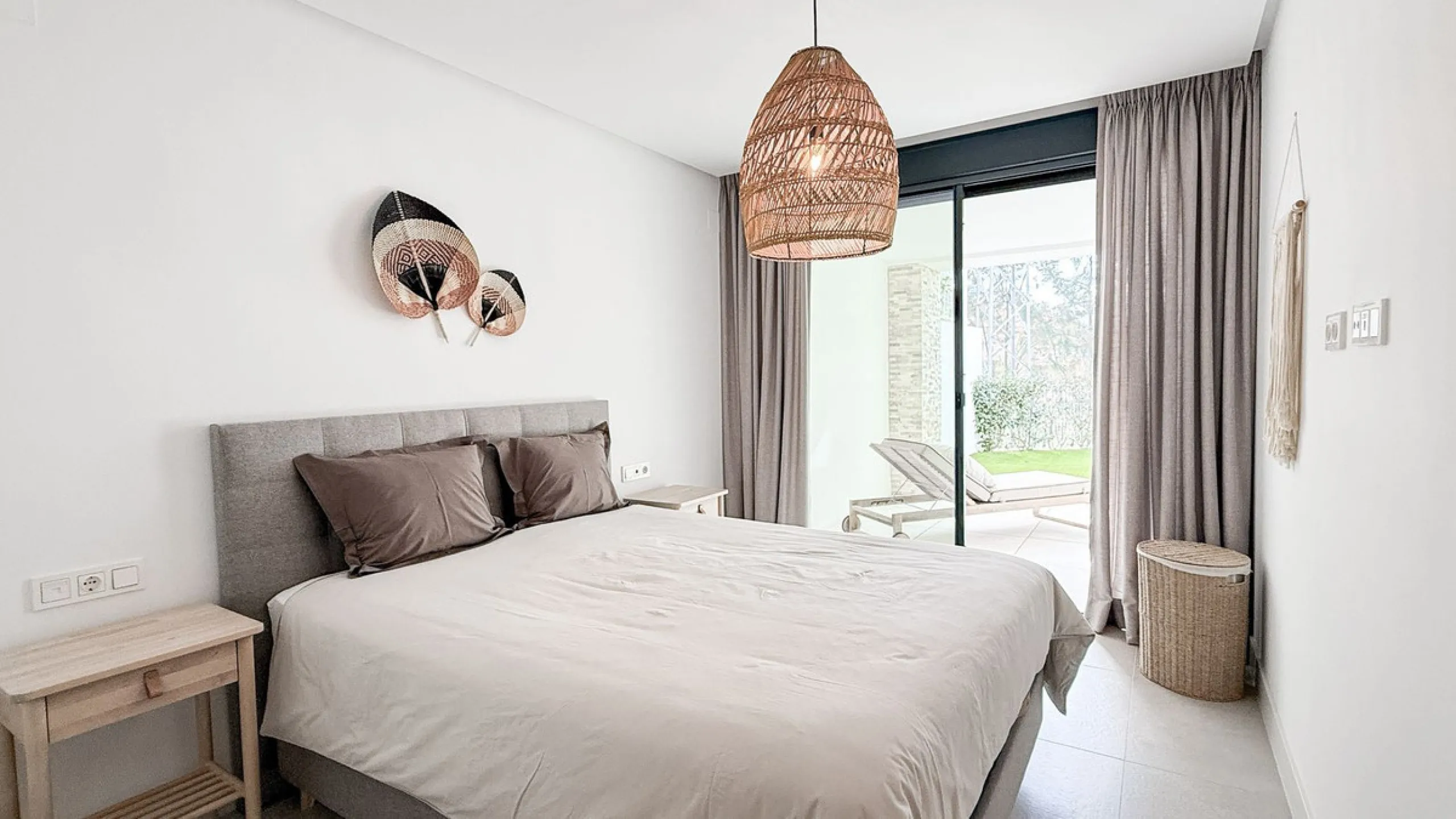 Apartment - Ground Floor Apartment в продаже в Marbella, Málaga. В доме 3 спален и 2 ванных комнат. Площадь дома 139 м². Площадь участка 35 м²