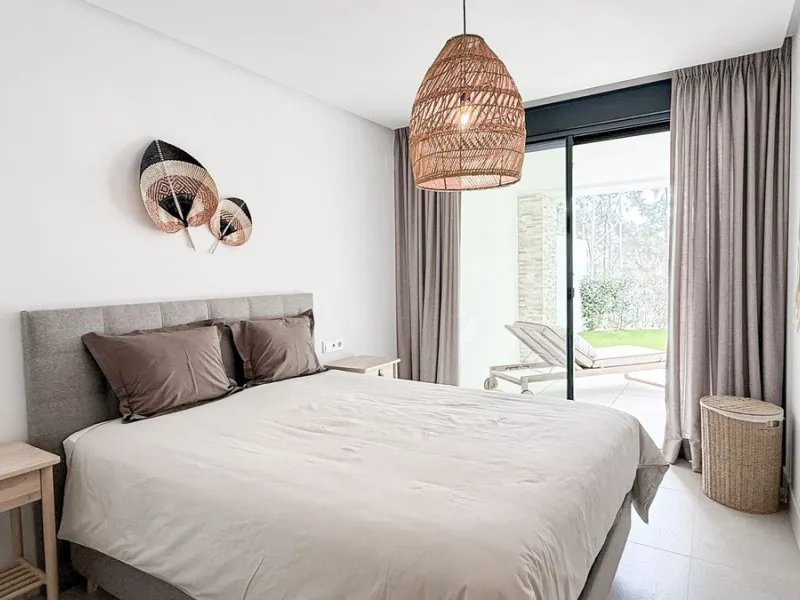 Apartment - Ground Floor Apartment в продаже в Marbella, Málaga. В доме 3 спален и 2 ванных комнат. Площадь дома 139 м². Площадь участка 35 м²
