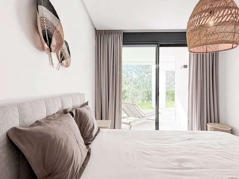 Apartment - Ground Floor Apartment в продаже в Marbella, Málaga. В доме 3 спален и 2 ванных комнат. Площадь дома 139 м². Площадь участка 35 м²