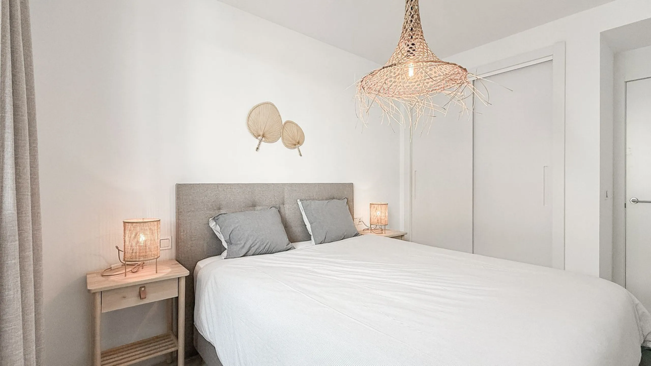 Apartment - Ground Floor Apartment в продаже в Marbella, Málaga. В доме 3 спален и 2 ванных комнат. Площадь дома 139 м². Площадь участка 35 м²