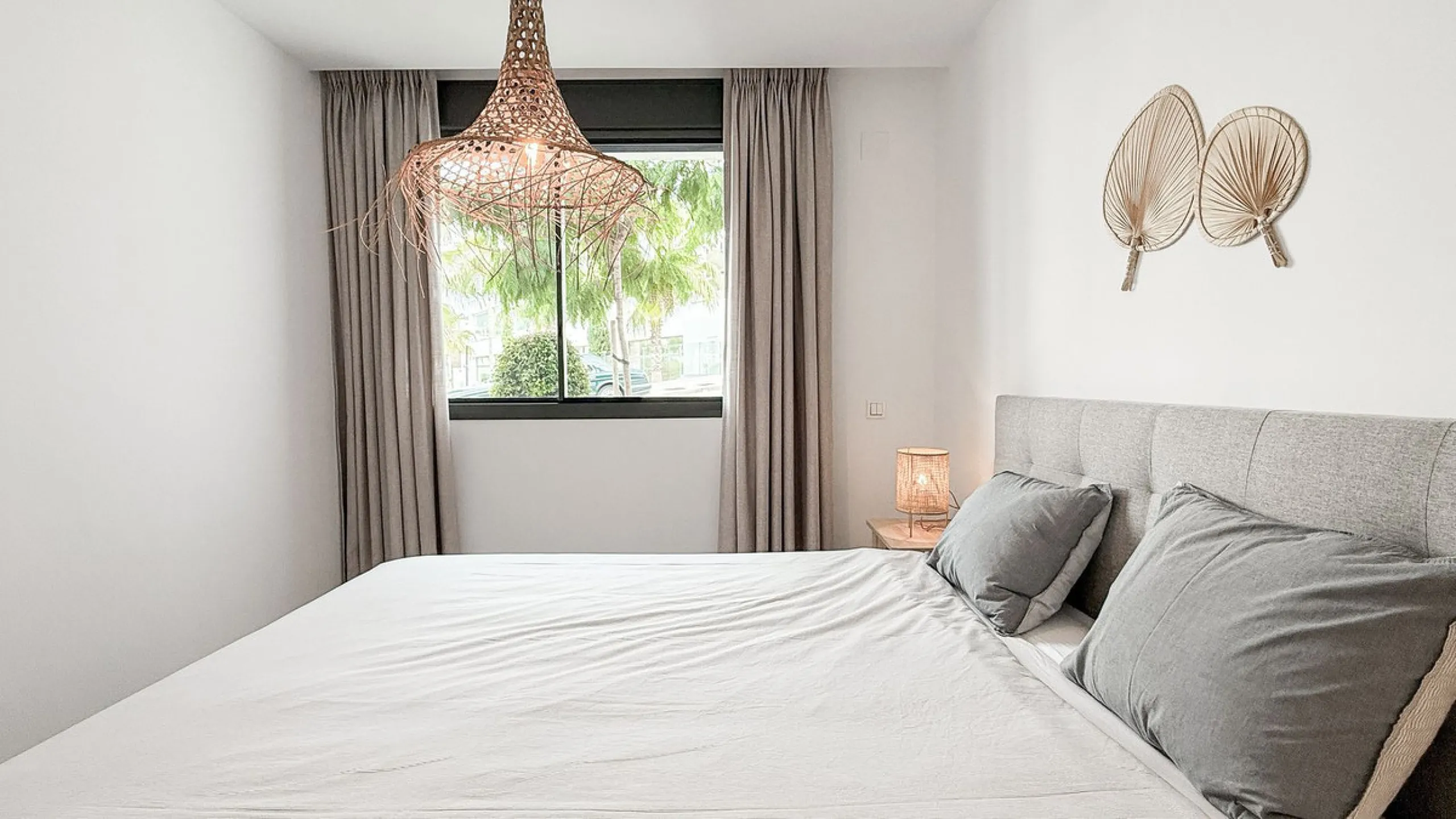 Apartment - Ground Floor Apartment в продаже в Marbella, Málaga. В доме 3 спален и 2 ванных комнат. Площадь дома 139 м². Площадь участка 35 м²