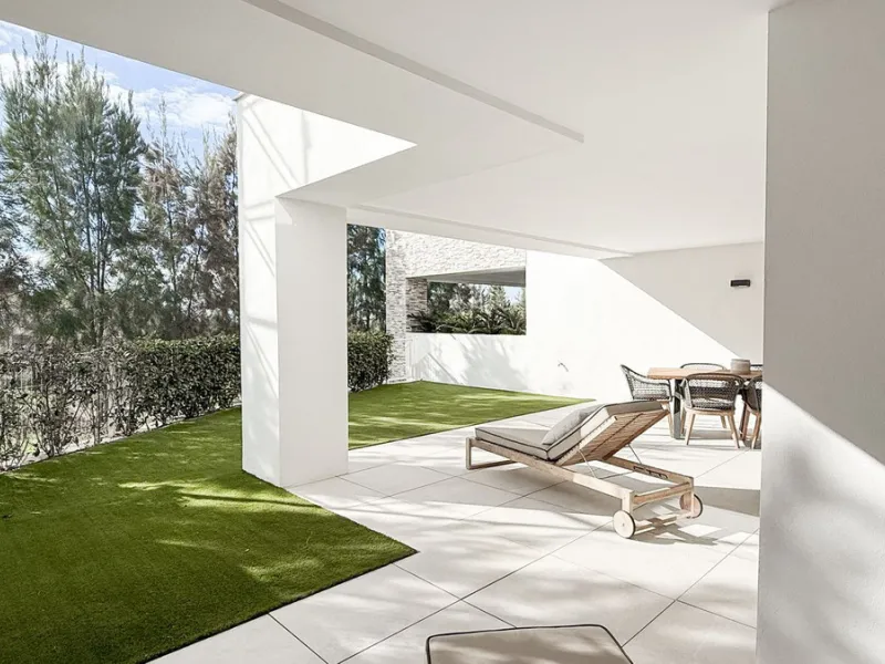 Apartment - Ground Floor Apartment в продаже в Marbella, Málaga. В доме 3 спален и 2 ванных комнат. Площадь дома 139 м². Площадь участка 35 м²