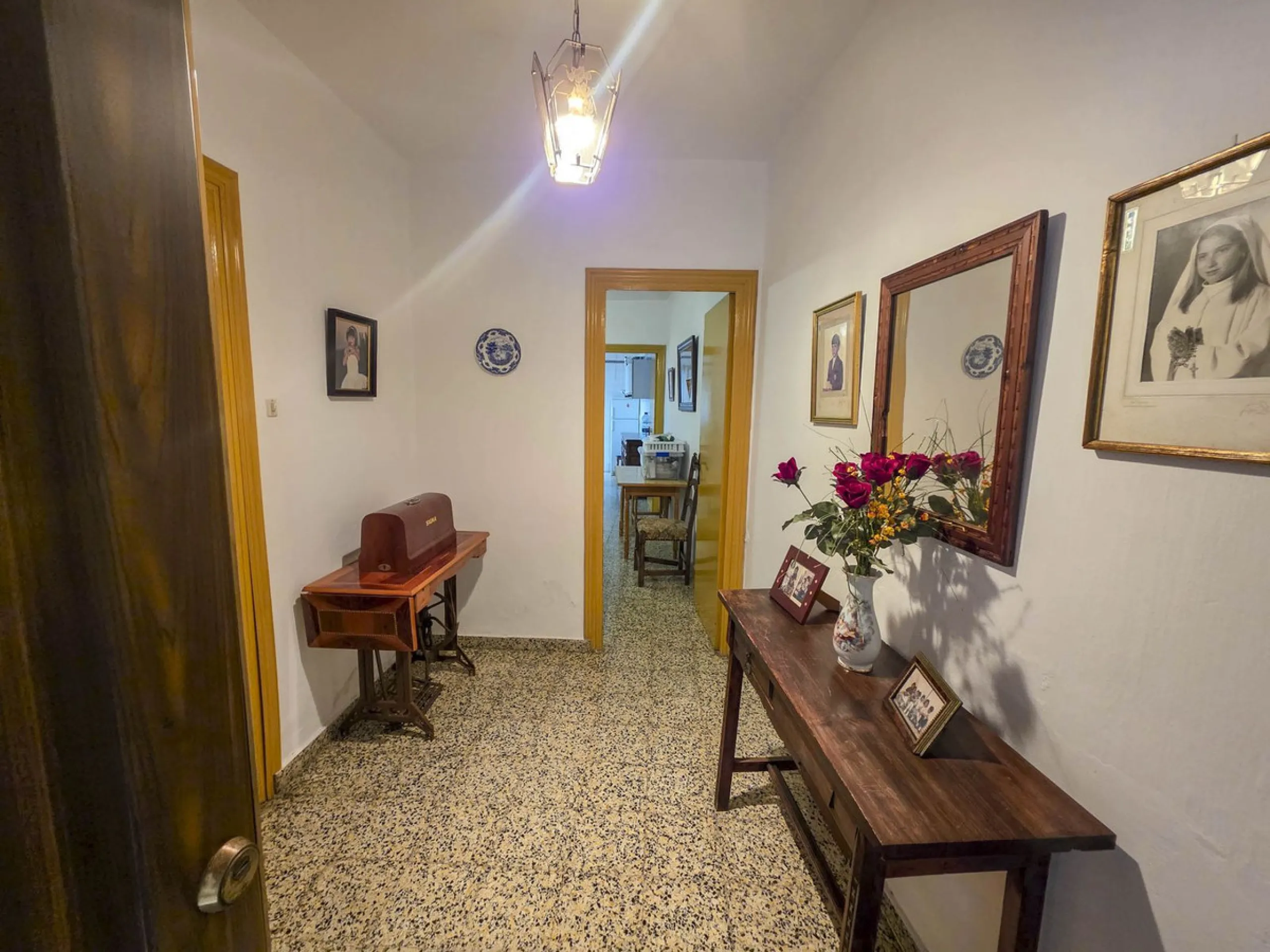 Situated in Estepona Centre, this spacious townhouse offers a rare opportunity to acquire a generously sized property within walking distance of the town's most iconic landmarks and everyday amenities. Located just moments from Estepona Old Town, the beac