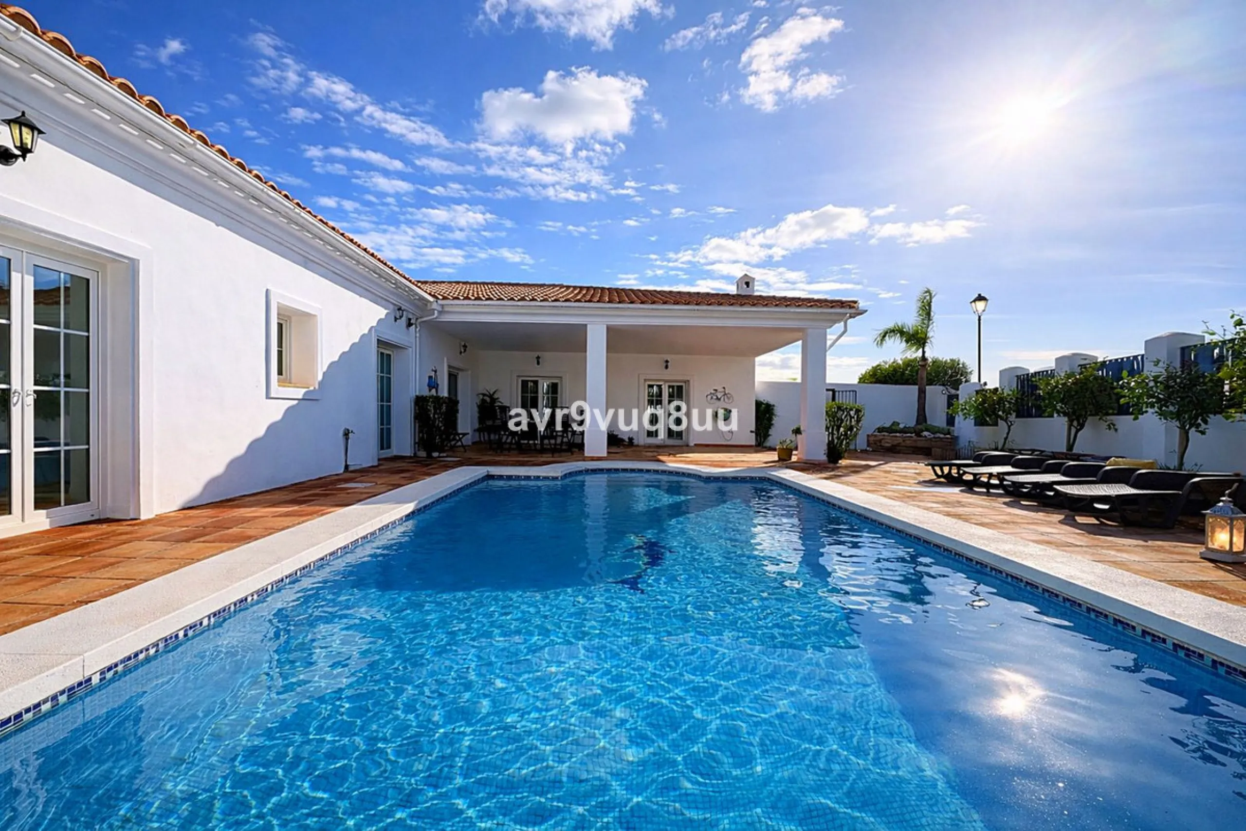 House - Detached Villa в продаже в Mijas, Málaga. В доме 7 спален и 6 ванных комнат. Площадь дома 425 м². Площадь участка 1400 м²