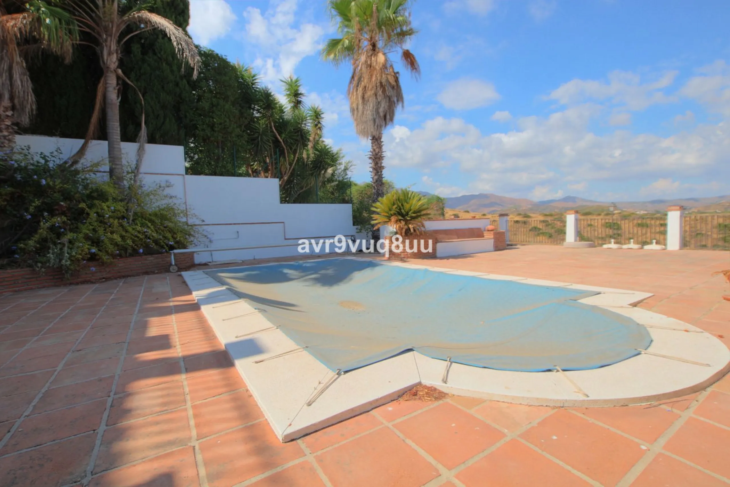 House - Detached Villa в продаже в Mijas, Málaga. В доме 7 спален и 6 ванных комнат. Площадь дома 425 м². Площадь участка 1400 м²