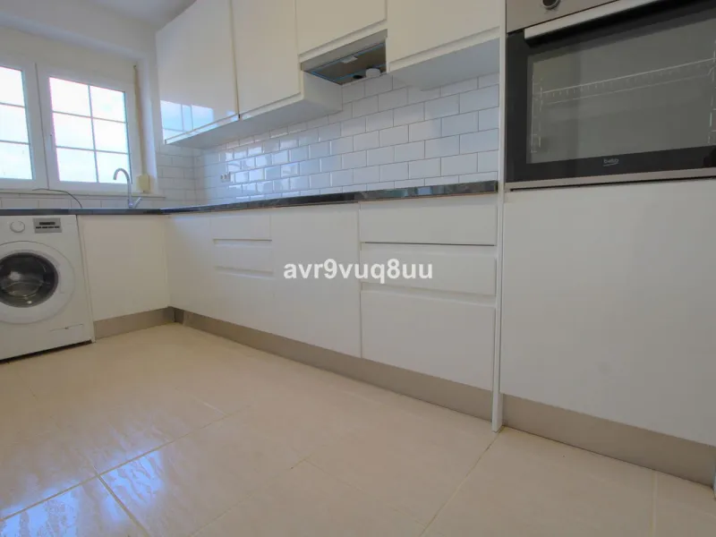 House - Detached Villa в продаже в Mijas, Málaga. В доме 7 спален и 6 ванных комнат. Площадь дома 425 м². Площадь участка 1400 м²