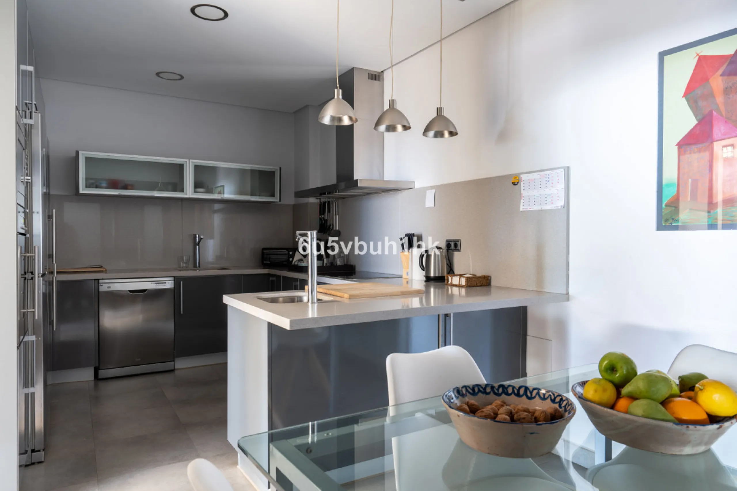 Pinares de San Antón is one of Málaga East's most established residential enclaves, calm, green, and discreet, yet still close enough to feel connected to the city every day.