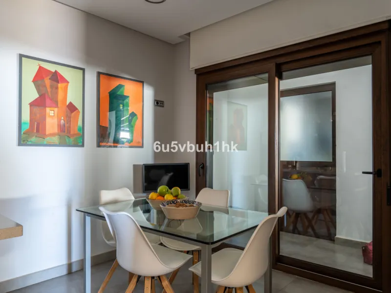 Pinares de San Antón is one of Málaga East's most established residential enclaves, calm, green, and discreet, yet still close enough to feel connected to the city every day.