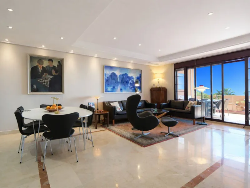 Wunderschöne Wohnung mit fantastischem Ausblick und viel Sonnenschein in erstklassiger Lage