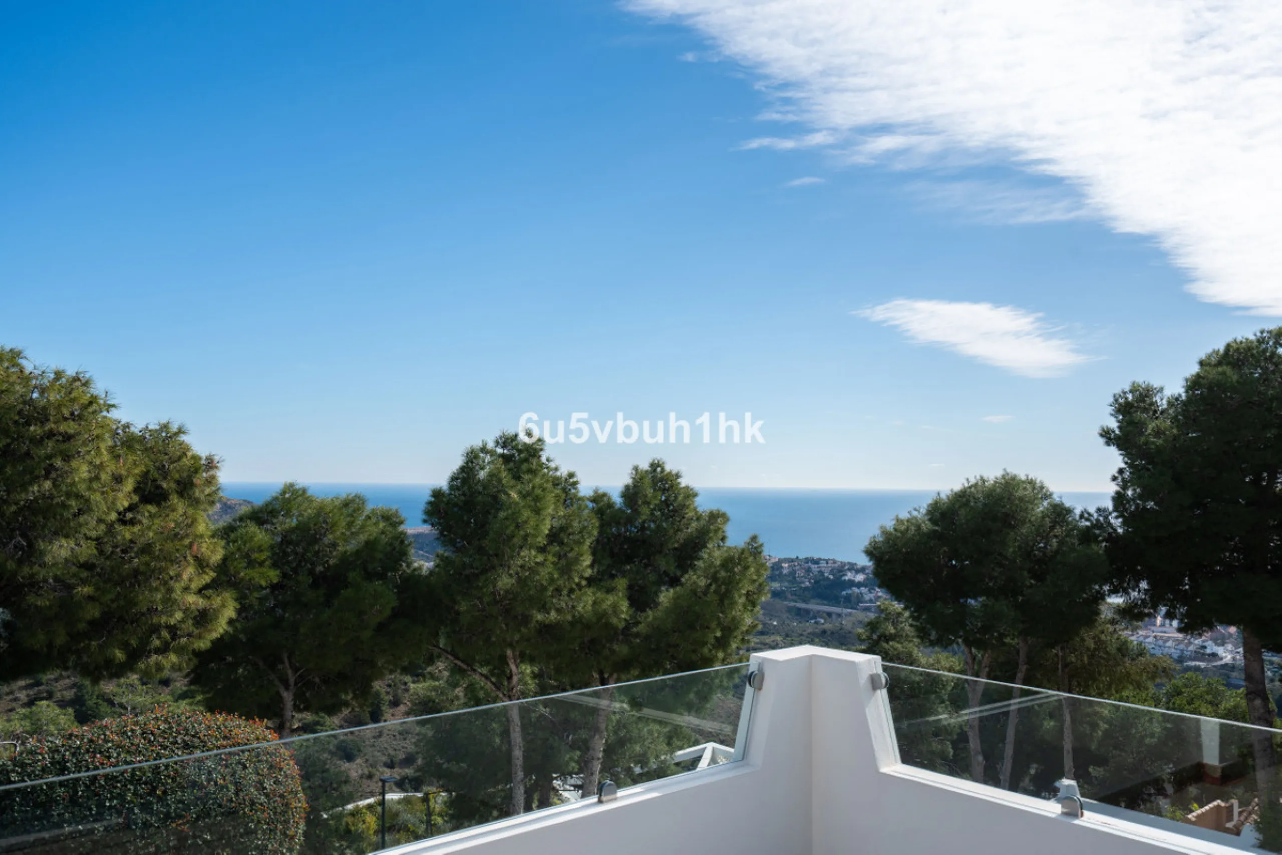 Pinares de San Antón is one of Málaga East's most established residential enclaves, calm, green, and discreet, yet still close enough to feel connected to the city every day.