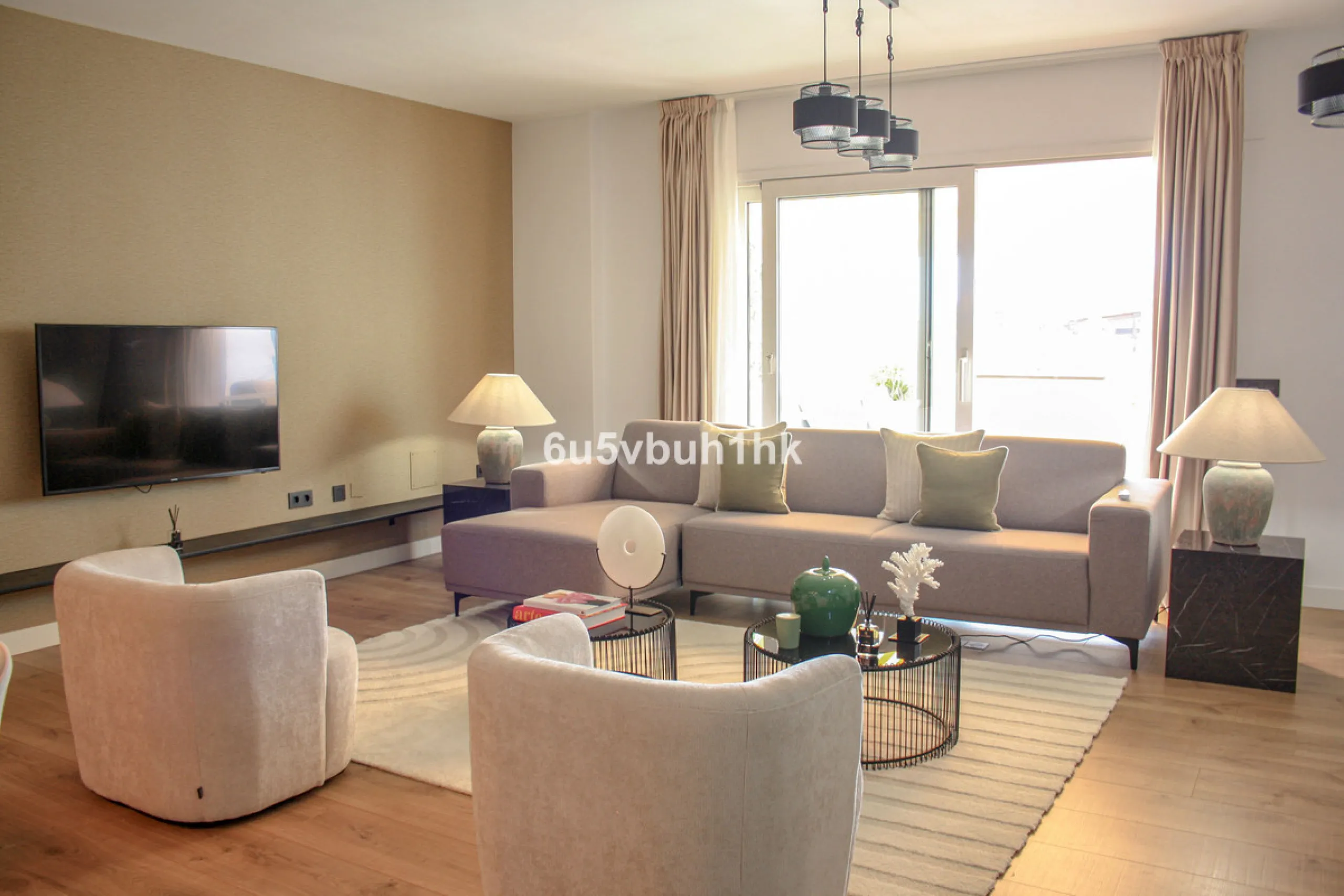 Experience the perfect harmony of luxury, comfort, and stunning panoramic views in this exceptional duplex penthouse, completely renovated and located on Marbella's prestigious Golden Mile.