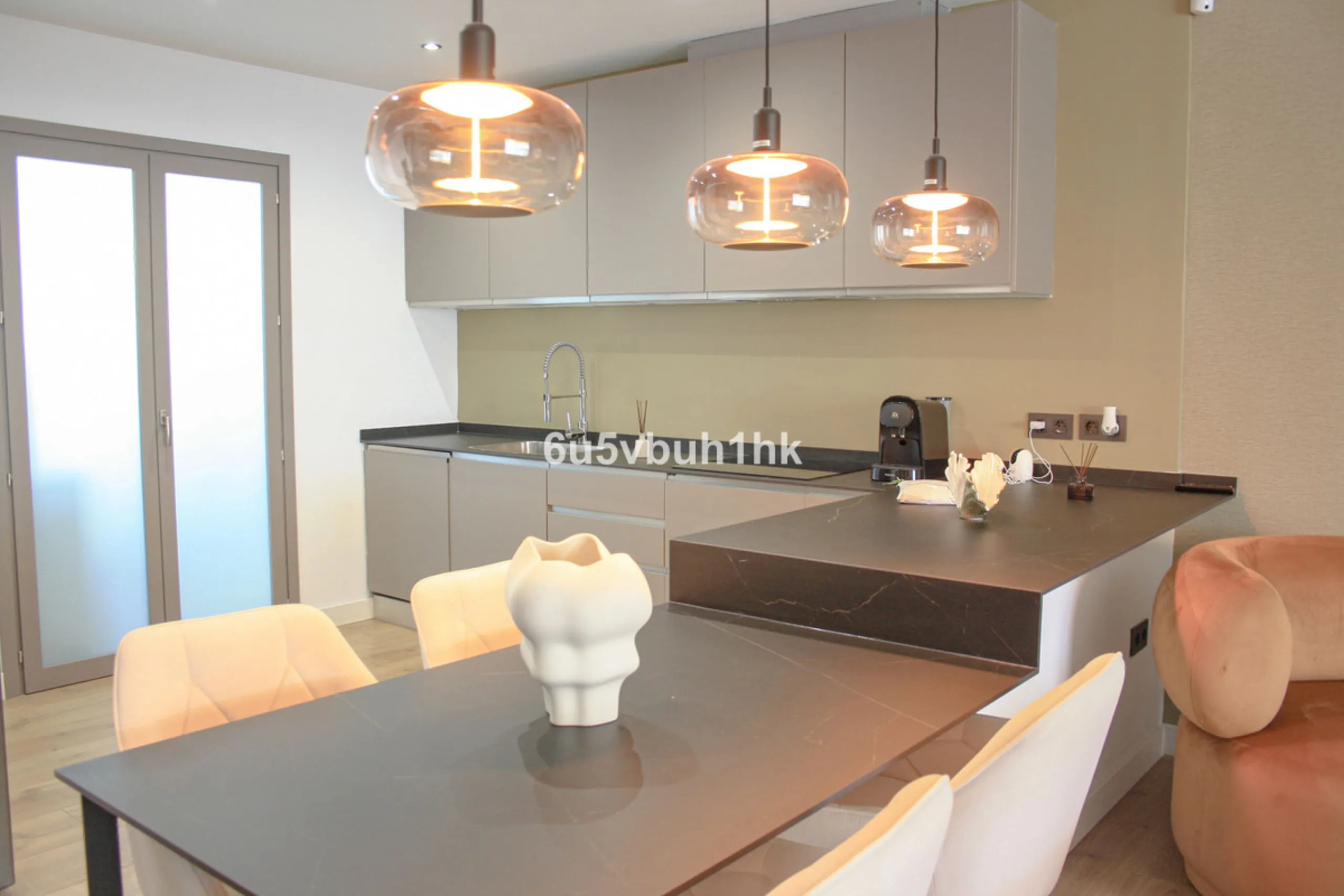 Experience the perfect harmony of luxury, comfort, and stunning panoramic views in this exceptional duplex penthouse, completely renovated and located on Marbella's prestigious Golden Mile.