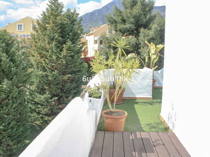 Experience the perfect harmony of luxury, comfort, and stunning panoramic views in this exceptional duplex penthouse, completely renovated and located on Marbella's prestigious Golden Mile.