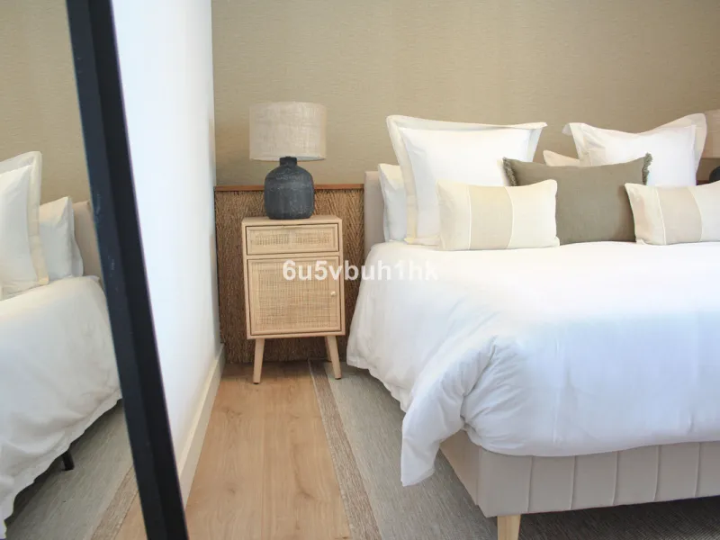 Experience the perfect harmony of luxury, comfort, and stunning panoramic views in this exceptional duplex penthouse, completely renovated and located on Marbella's prestigious Golden Mile.
