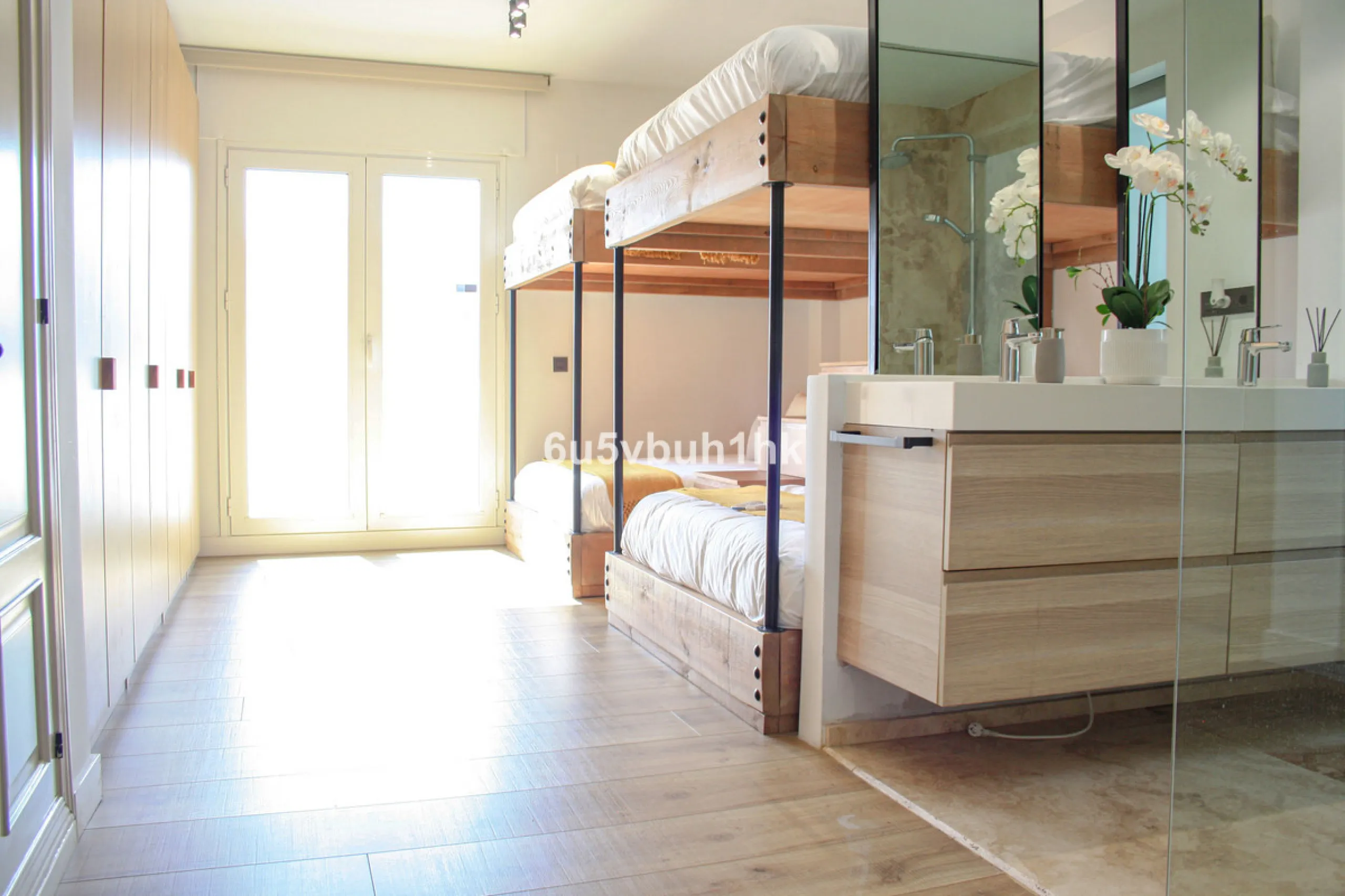 Experience the perfect harmony of luxury, comfort, and stunning panoramic views in this exceptional duplex penthouse, completely renovated and located on Marbella's prestigious Golden Mile.