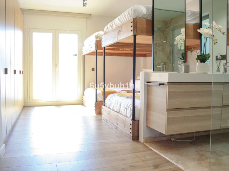 Experience the perfect harmony of luxury, comfort, and stunning panoramic views in this exceptional duplex penthouse, completely renovated and located on Marbella's prestigious Golden Mile.