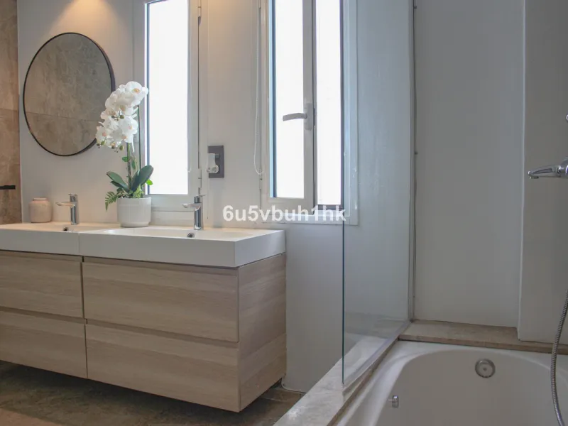 Experience the perfect harmony of luxury, comfort, and stunning panoramic views in this exceptional duplex penthouse, completely renovated and located on Marbella's prestigious Golden Mile.