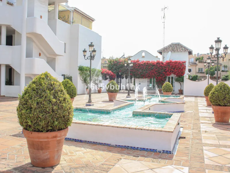 Experience the perfect harmony of luxury, comfort, and stunning panoramic views in this exceptional duplex penthouse, completely renovated and located on Marbella's prestigious Golden Mile.