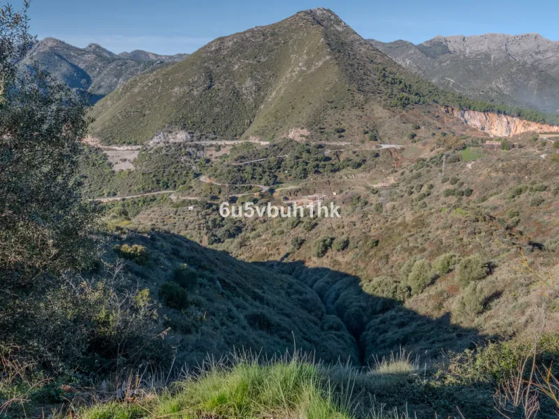 Plot - Land в продаже в Ojén, Málaga. Площадь участка 76727 м²