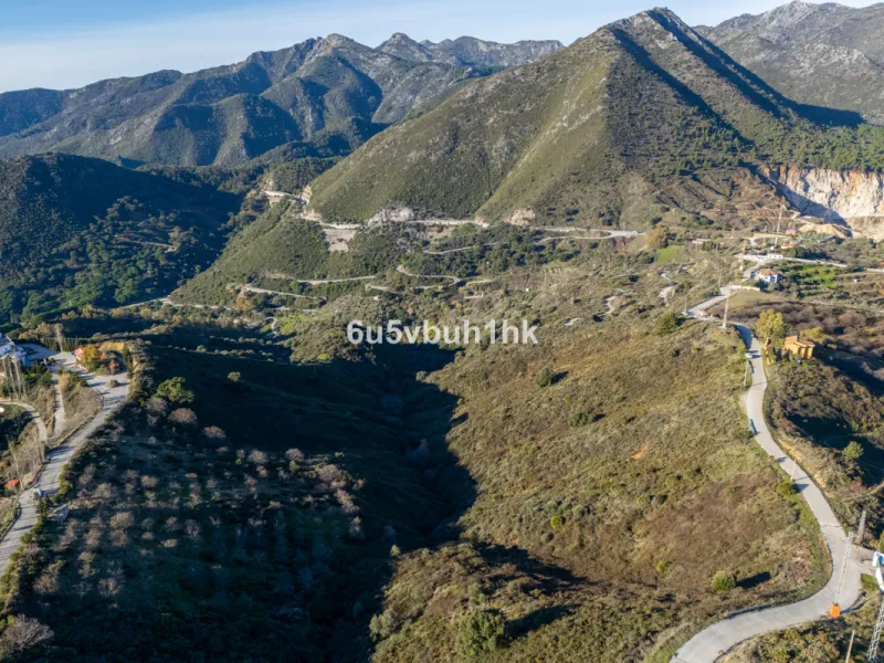 Plot - Land в продаже в Ojén, Málaga. Площадь участка 76727 м²