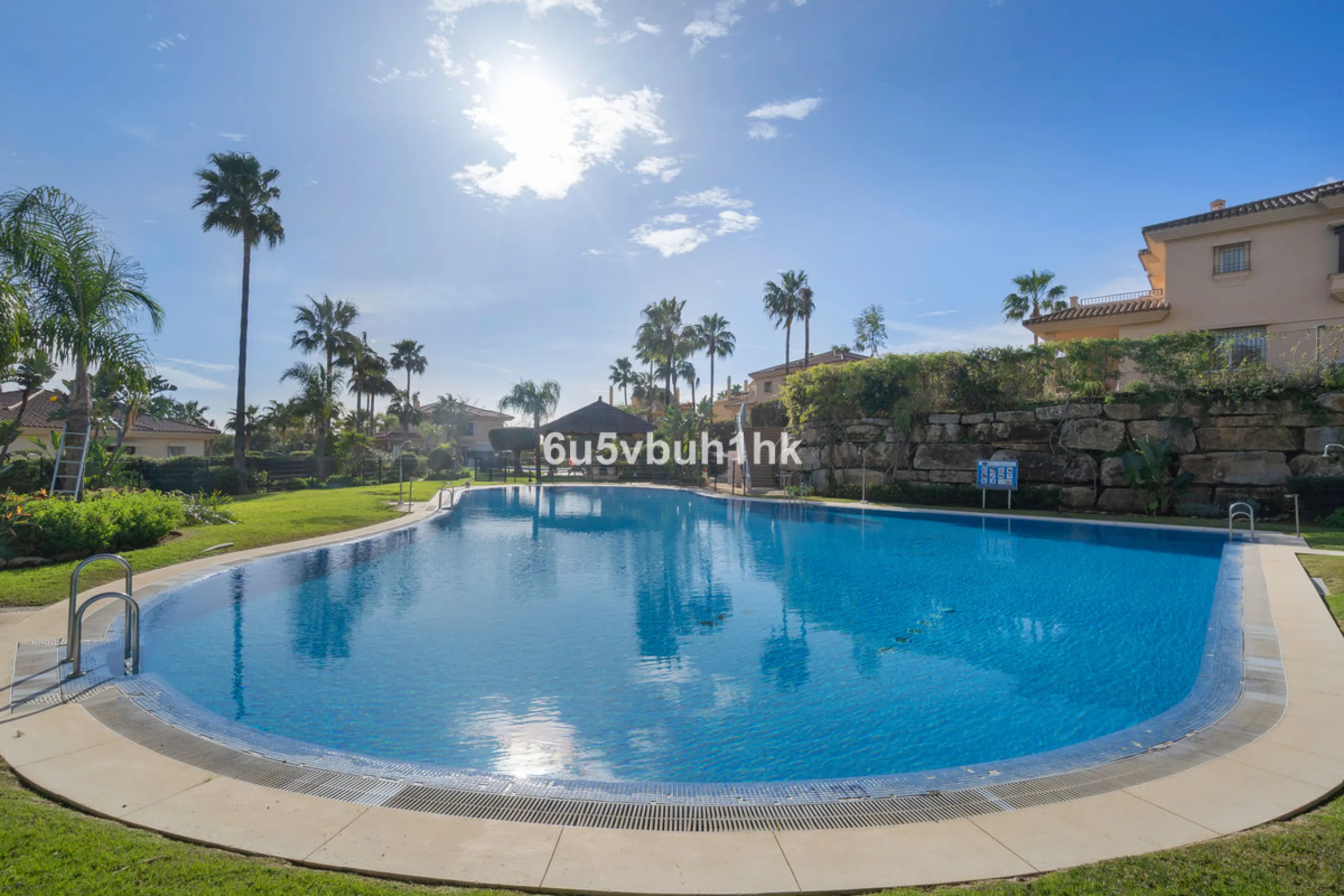 This elegant, two-story semi-detached villa on a 255 m² plot offers a perfect combination of spaciousness, comfort, and excellent finishes, designed for enjoying everyday life in a peaceful setting.