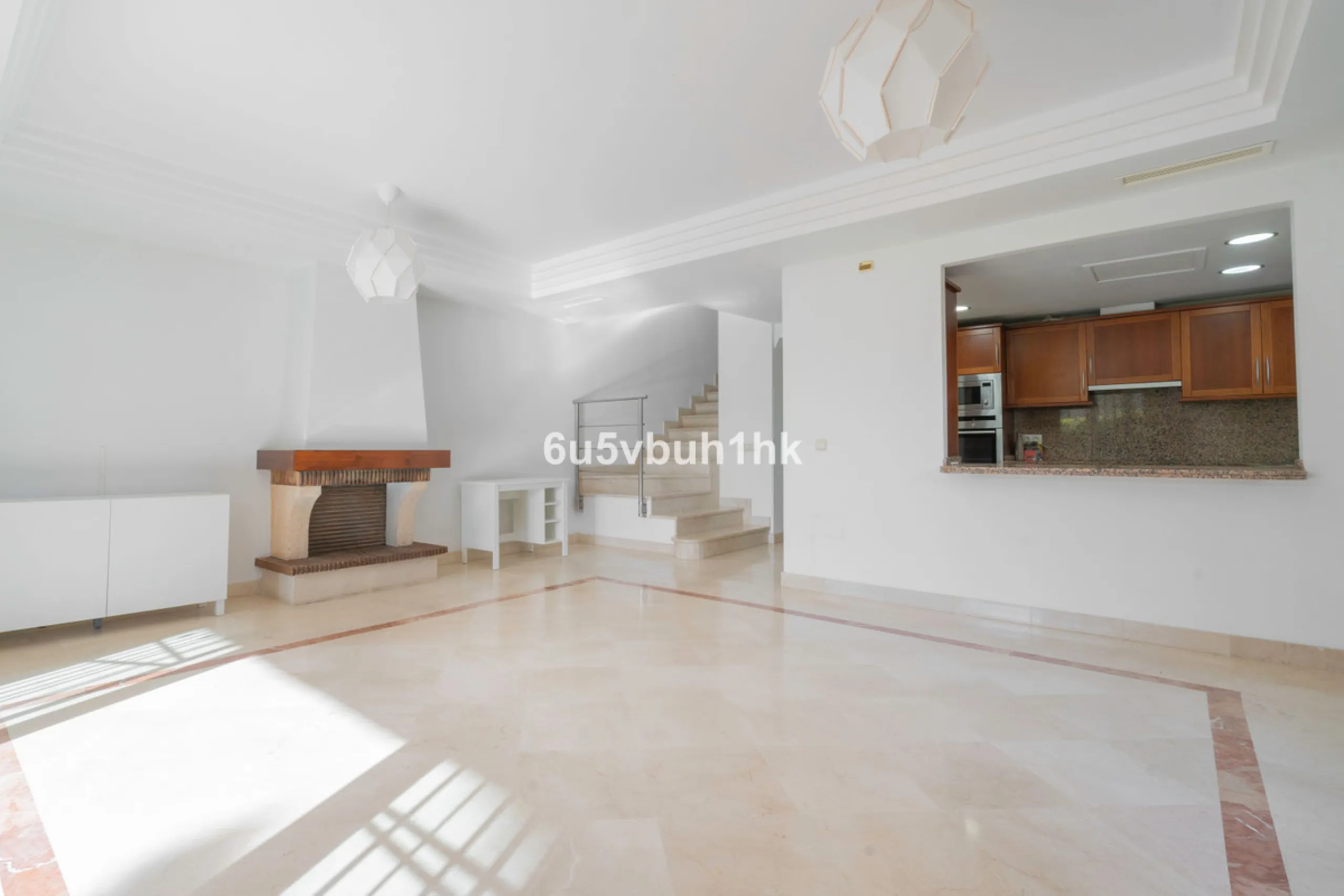 This elegant, two-story semi-detached villa on a 255 m² plot offers a perfect combination of spaciousness, comfort, and excellent finishes, designed for enjoying everyday life in a peaceful setting.